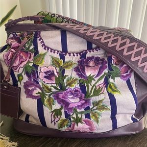 DC Bags medium Bumblebee in gorgeous purple leather!